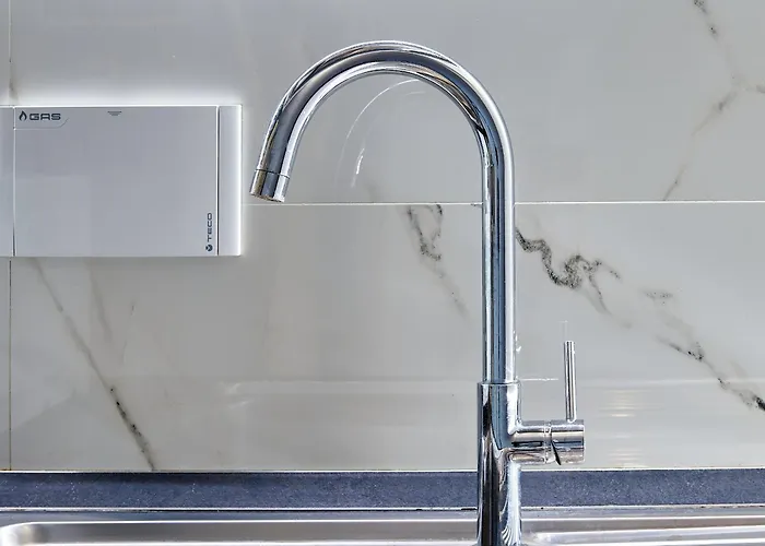 Appartement - Modern & Bright - 10 Min Colosseum - Metro San Giovanni Rome