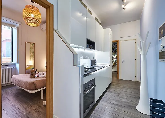 Appartement - Modern & Bright - 10 Min Colosseum - Metro San Giovanni *