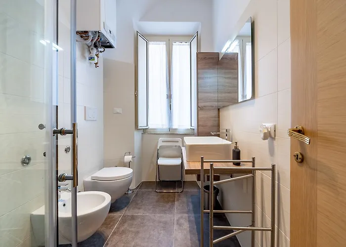 Appartement - Modern & Bright - 10 Min Colosseum - Metro San Giovanni